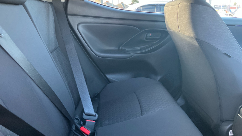 Toyota Yaris 1.5 Hybrid Design 5dr CVT Hybrid Hatchback